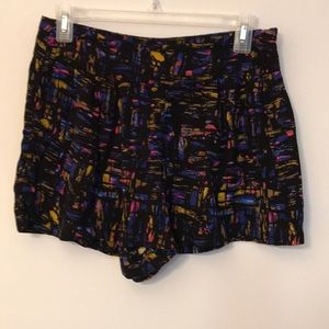 mimi chica Shorts